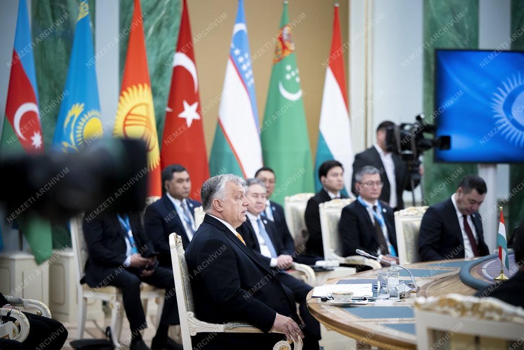 Orbán Viktor a Türk Államok Szervezete 10. csúcstalálkozóján Asztanában 