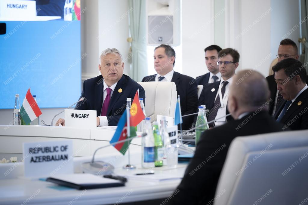 Orbán Viktor a Türk Államok Szervezetének csúcstalálkozóján Azerbajdzsánban
