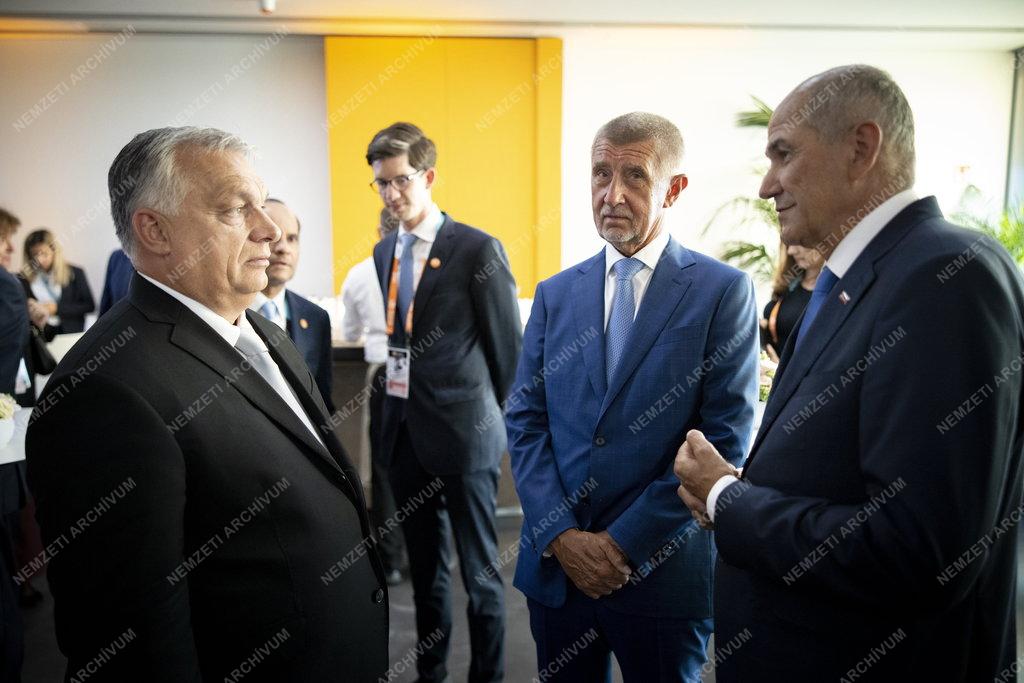 Orbán Viktor a Nemzeti Atlétikai Központban