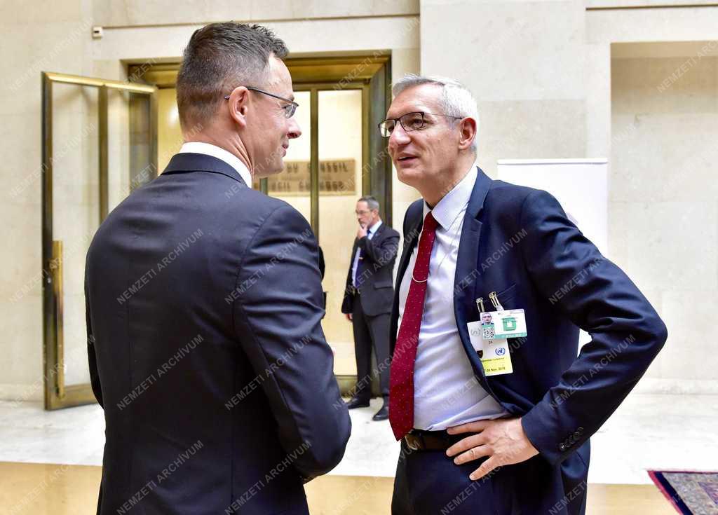 Szijjártó Péter Genfben