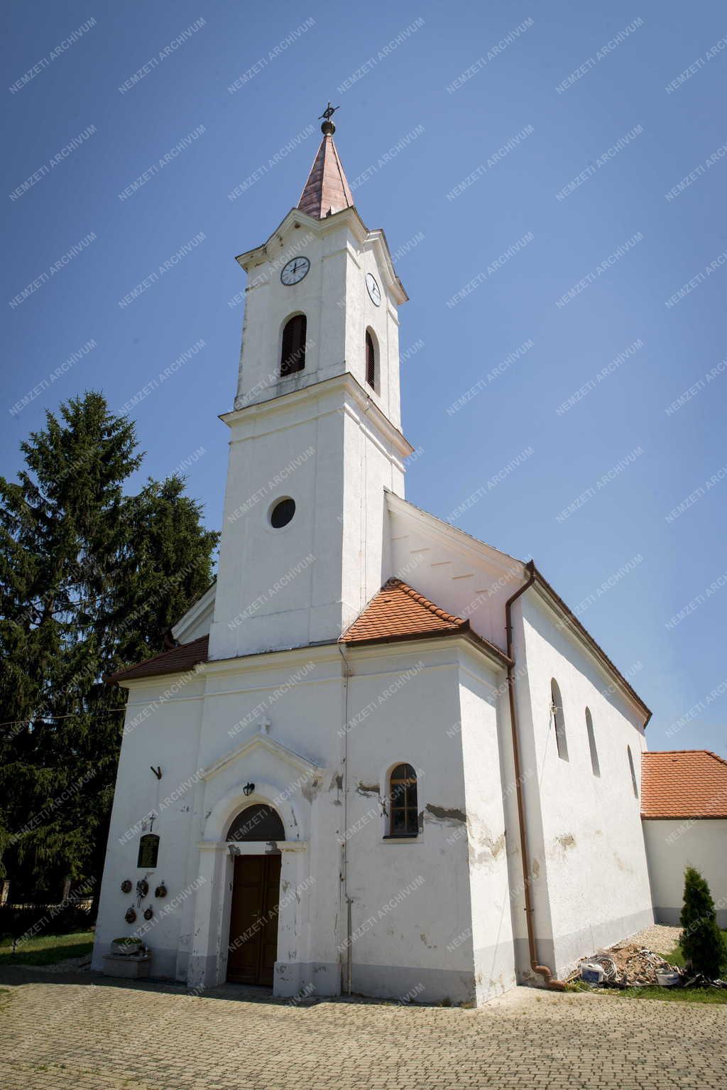 Városkép - Beled - Szent Anna temlom