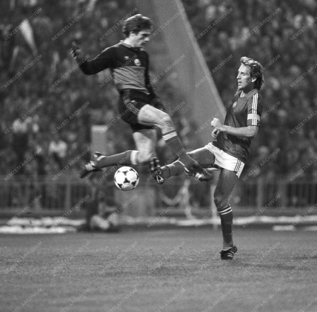 Sport - Labdarúgás - Magyarország-Románia VB selejtező
