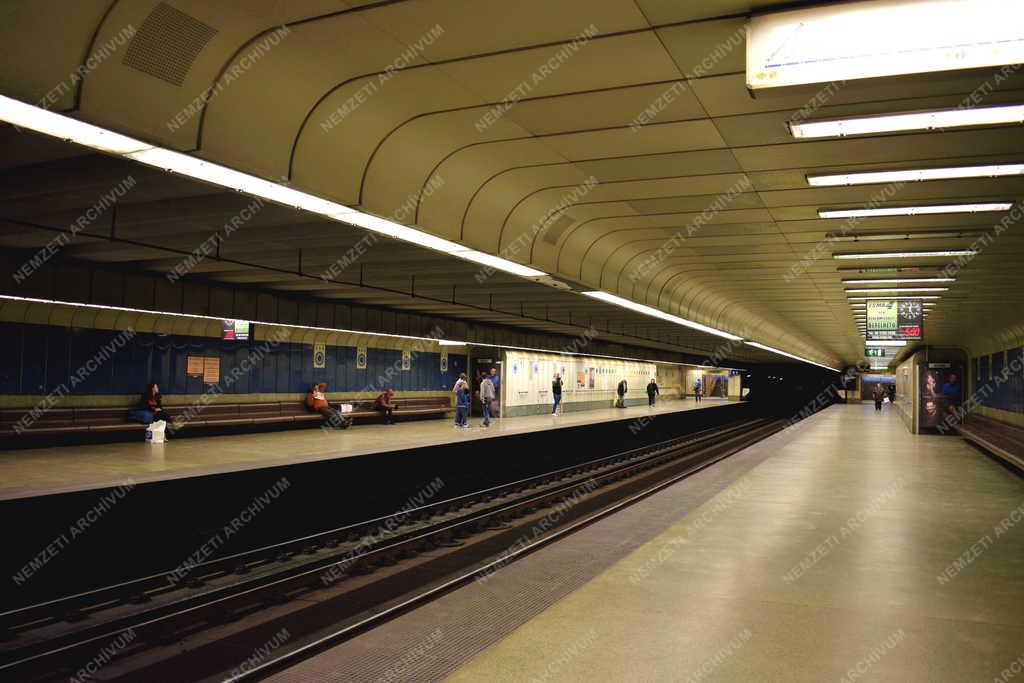 Közlekedés - Budapest - Az M3-as metró északi szakasza felújítás előtt