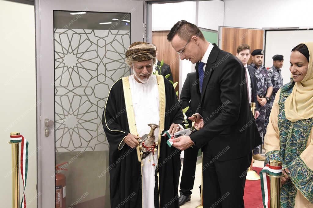 Szijjártó Péter Ománban