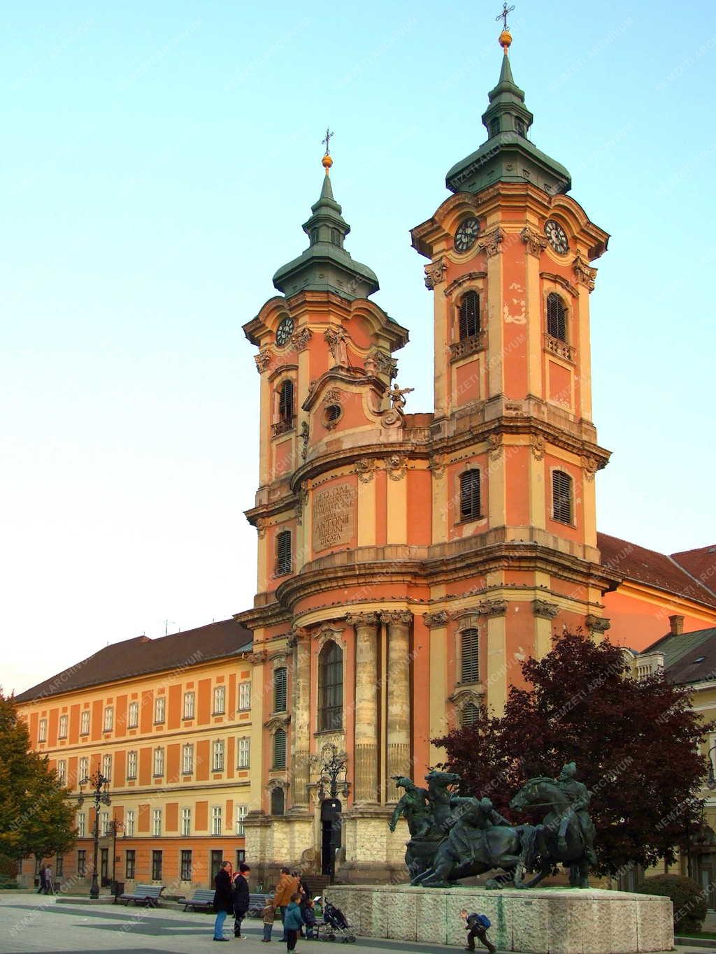 Eger - Városkép - Minorita-templom