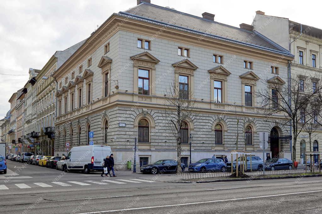 Gazdaság - Budapest - Opus Global Nyrt. székháza 