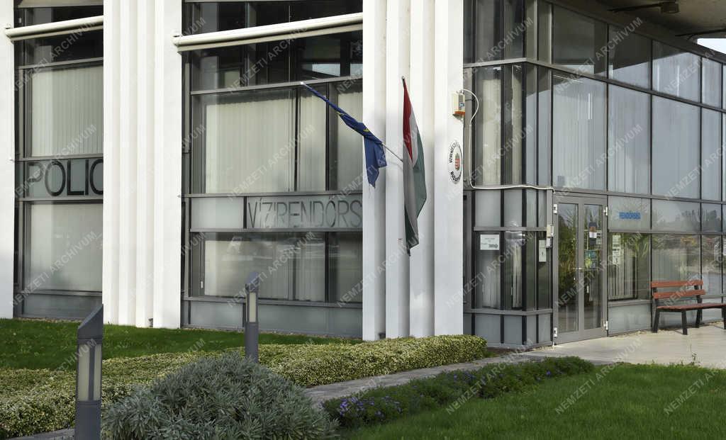 Közbiztonság - Budapest - Dunai Vízirendészet Budapesti Rendőrőrs