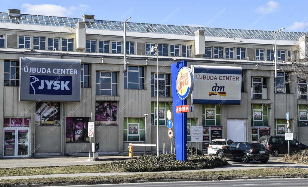Kereskedelem - Budapest - Újbuda Center Bevásárlóközpont