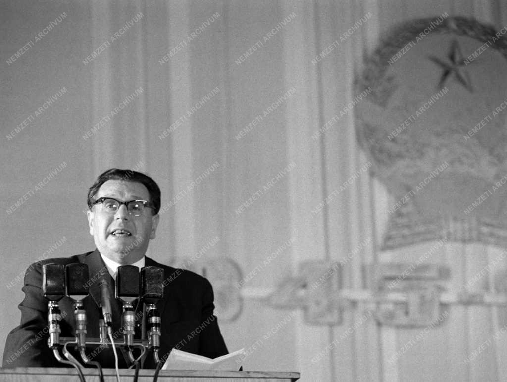 Külkapcsolat -  Vietnami Demokratikus Köztársaság függetlenségének 20. évfordulója