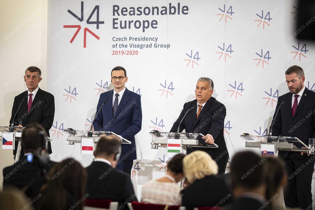 Orbán Viktor a prágai V4-Nyugat-Balkán csúcstalálkozón