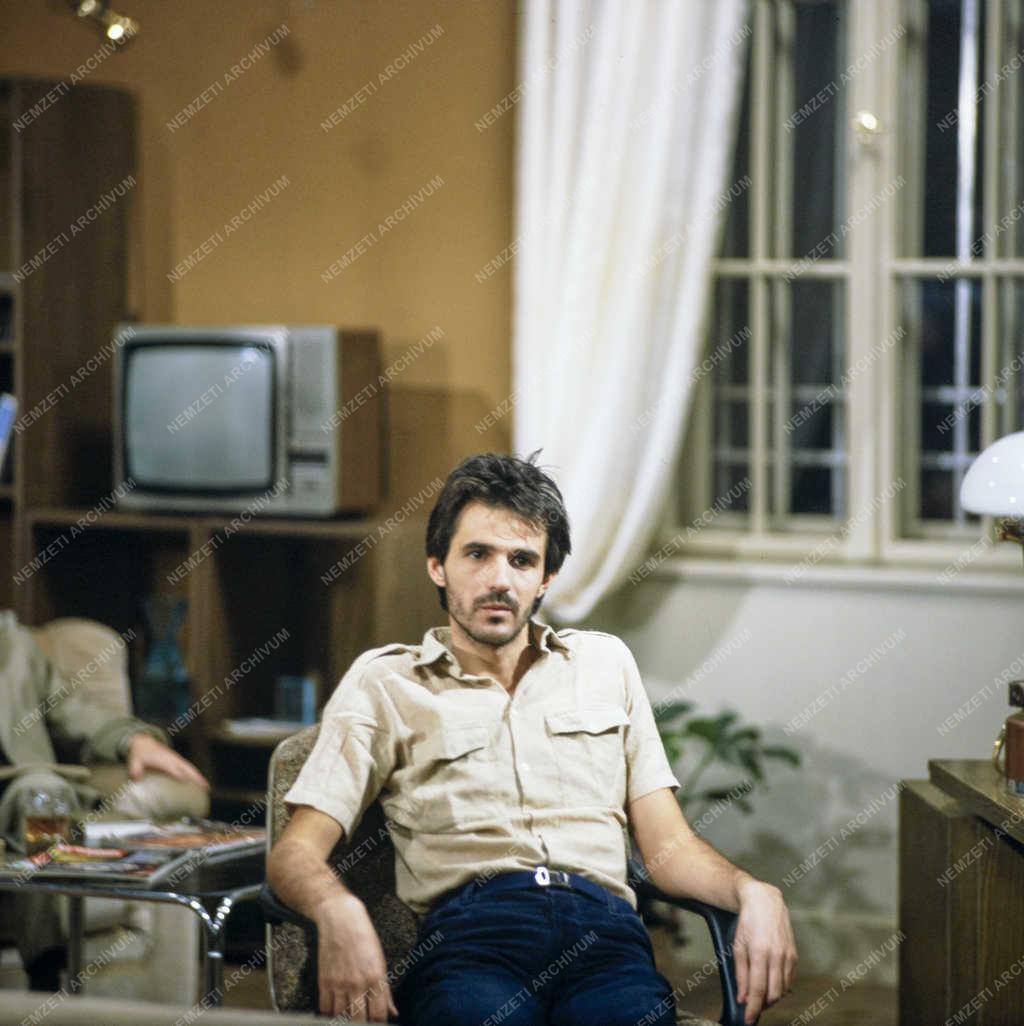 Kultúra - TV-film - Harmodios... és meg kell dögleni