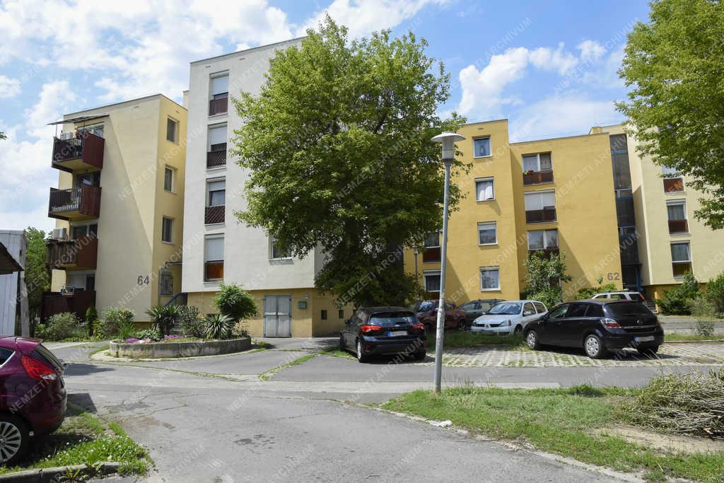 Városkép - Budapest - 50 éves Újpalota