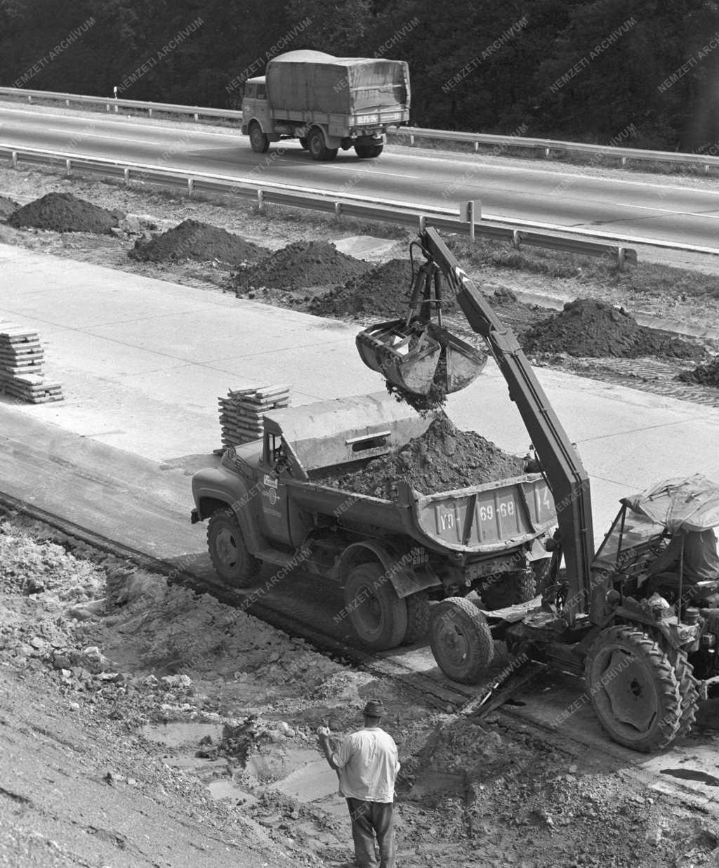 Építőipar - Elkészült az M7-es út második pályája