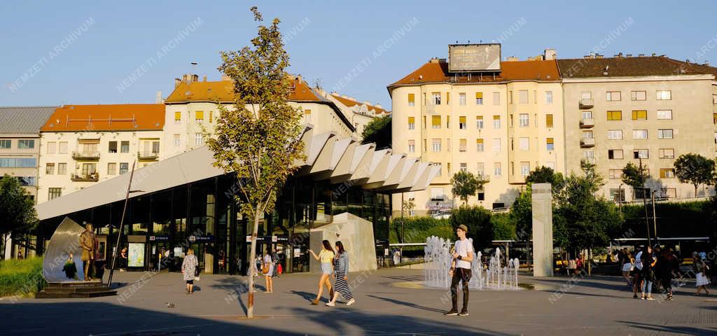 Köztéri szobor - Budapest - Széll Kálmán bronzszobra 