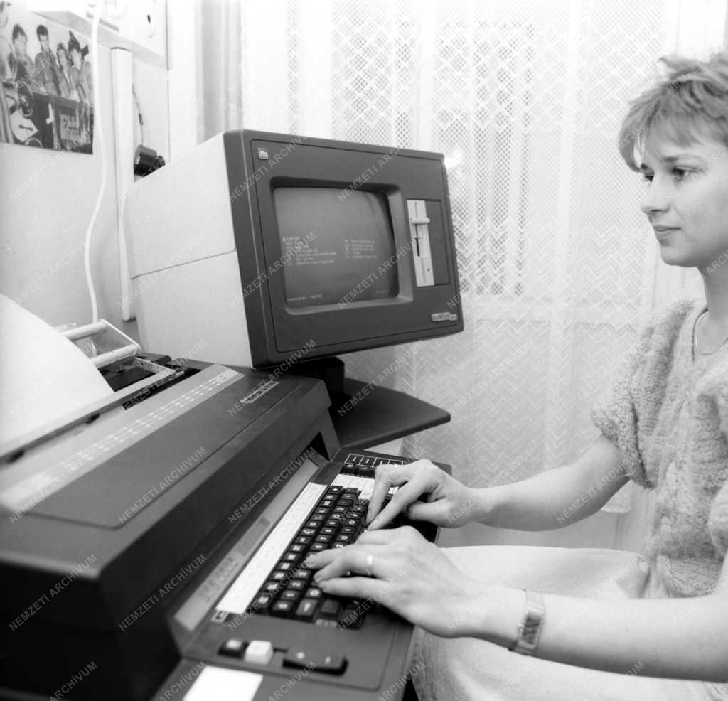 Távközlés - Új telexgép - Telekodex 2010