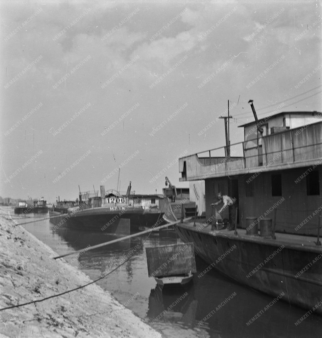 Közlekedés - A II. világháborút követően Ausztriából hazatért hajók