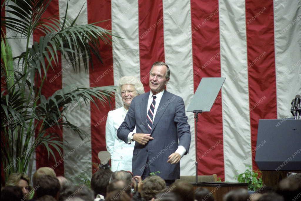 Külpolitika - George Bush a Közgazdaságtudományi Egyetemen