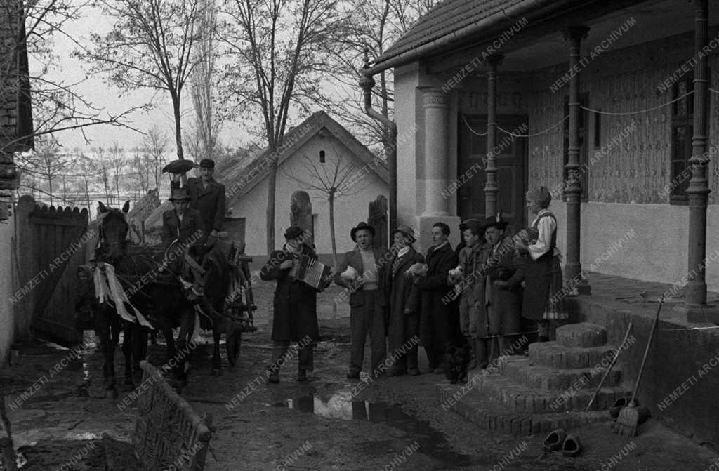 A szerző válogatása - Farsangi népszokás Sióagárdon