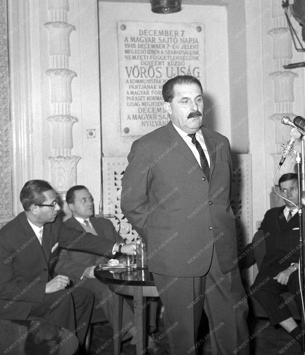 Sajtó - Konferencia a MÚOSZ székházában