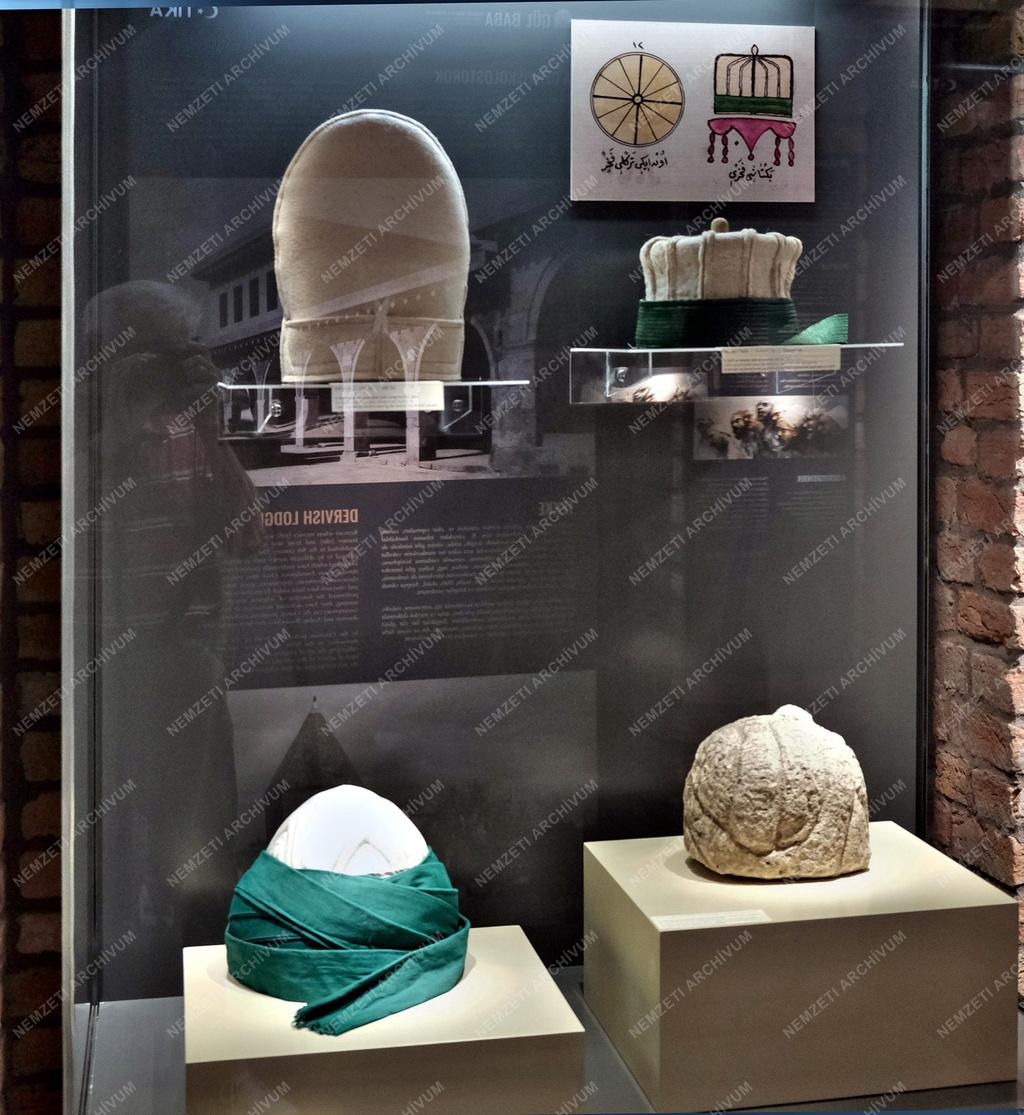 Kultúra - Budapest - Gül Baba türbéje a Rózsadombon