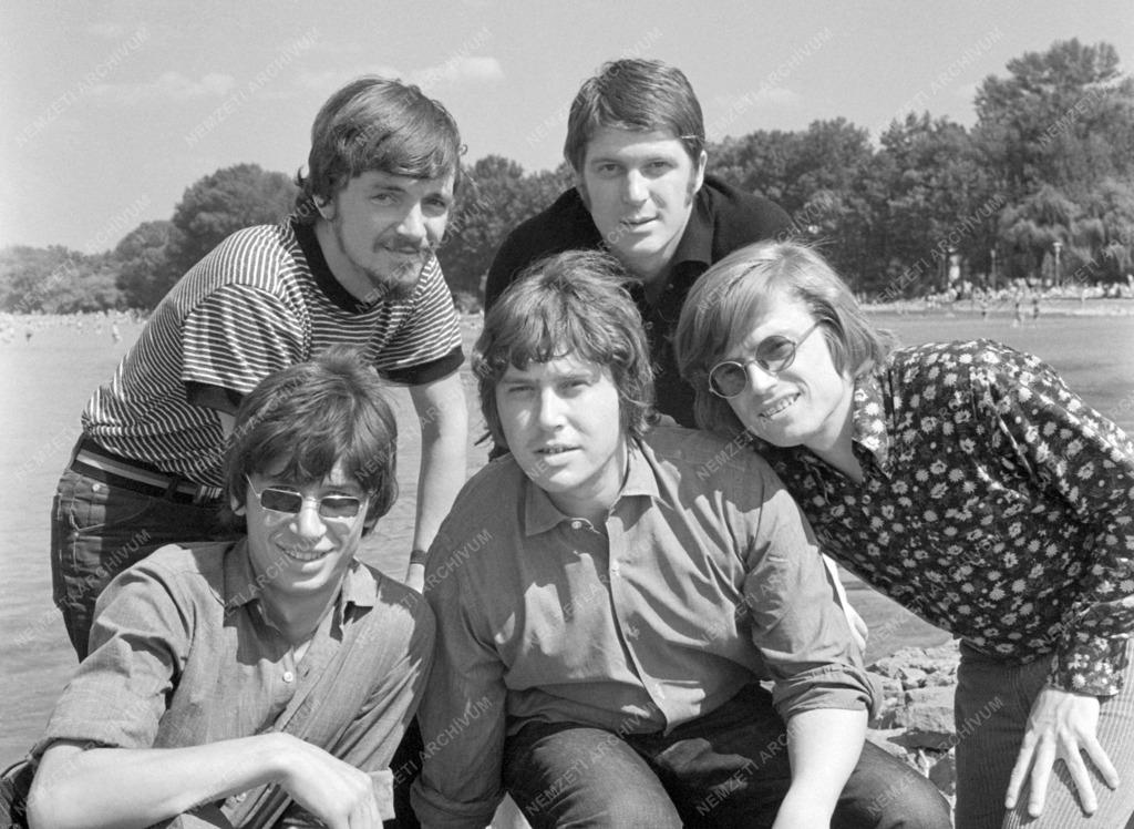 Könnyűzene - Illés együttes