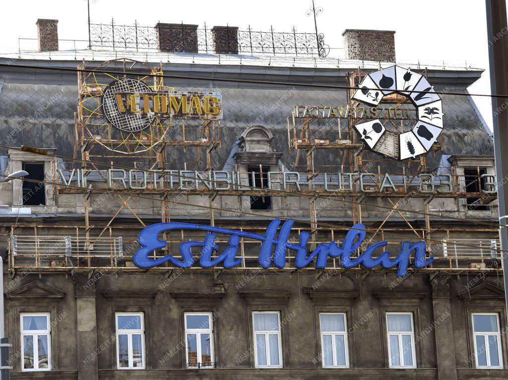 Városkép - Budapest - Régi neonreklám