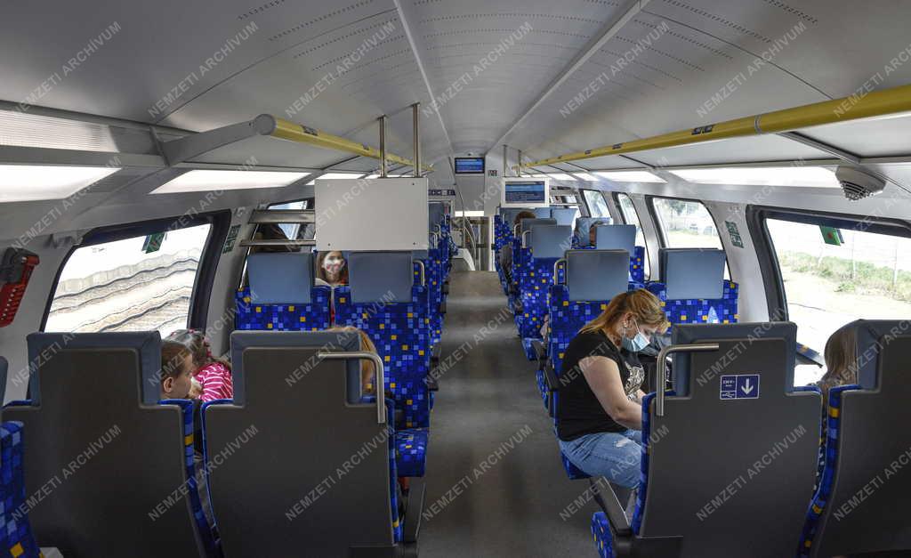 Közlekedés - MÁV - Stadler KISS emeletes motorvonat