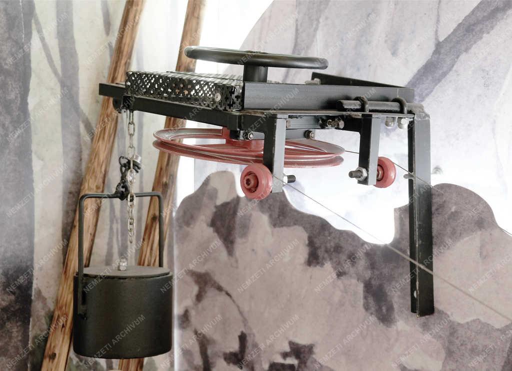 Természettudomány - Királyrét - Látogatóközpont