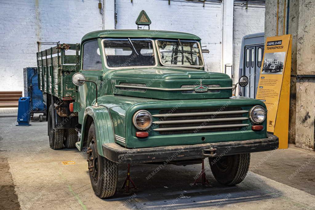 Kultúra - A MÁV korábbi Északi Járműjavítója az új Közlekedési Múzeum