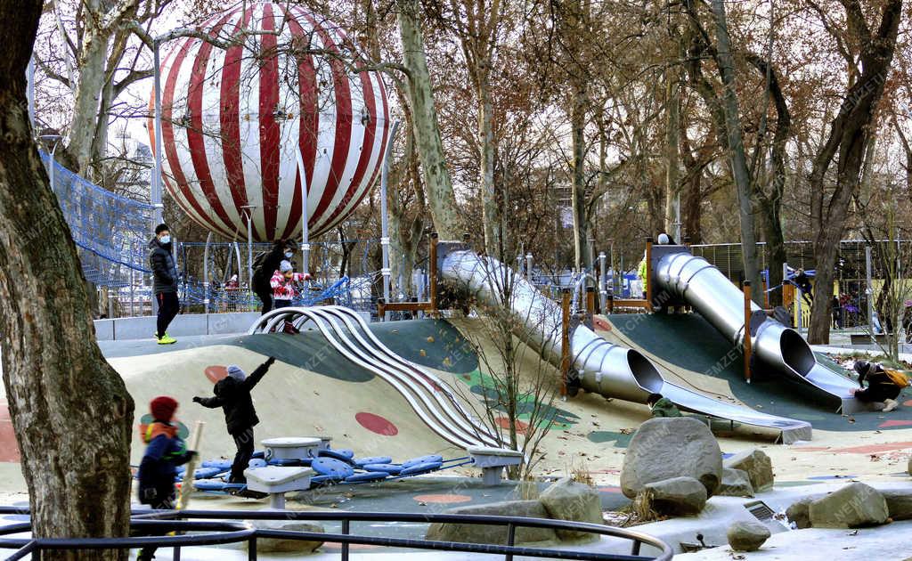 Életkép - Budapest - Városligeti játszótér