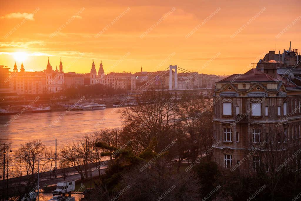 Városkép - Budapest - Napfelkelte