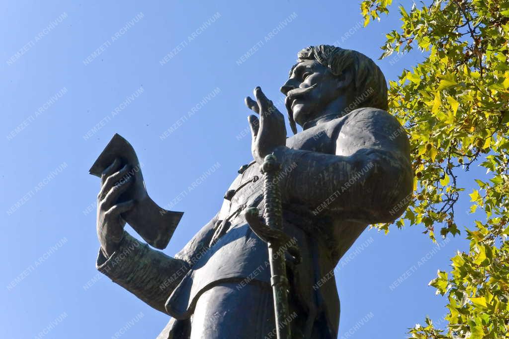 Műalkotás - Budapest - Balassi Bálint szobra