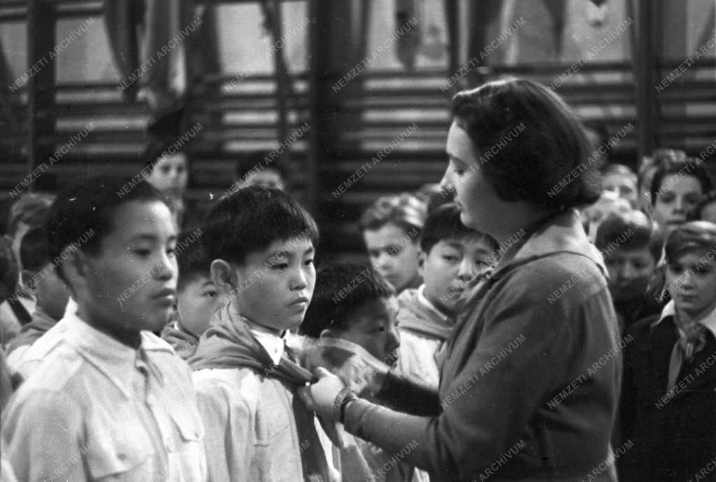 Ifjúsági szervezet - Koreai úttörők - Úttörőavatás