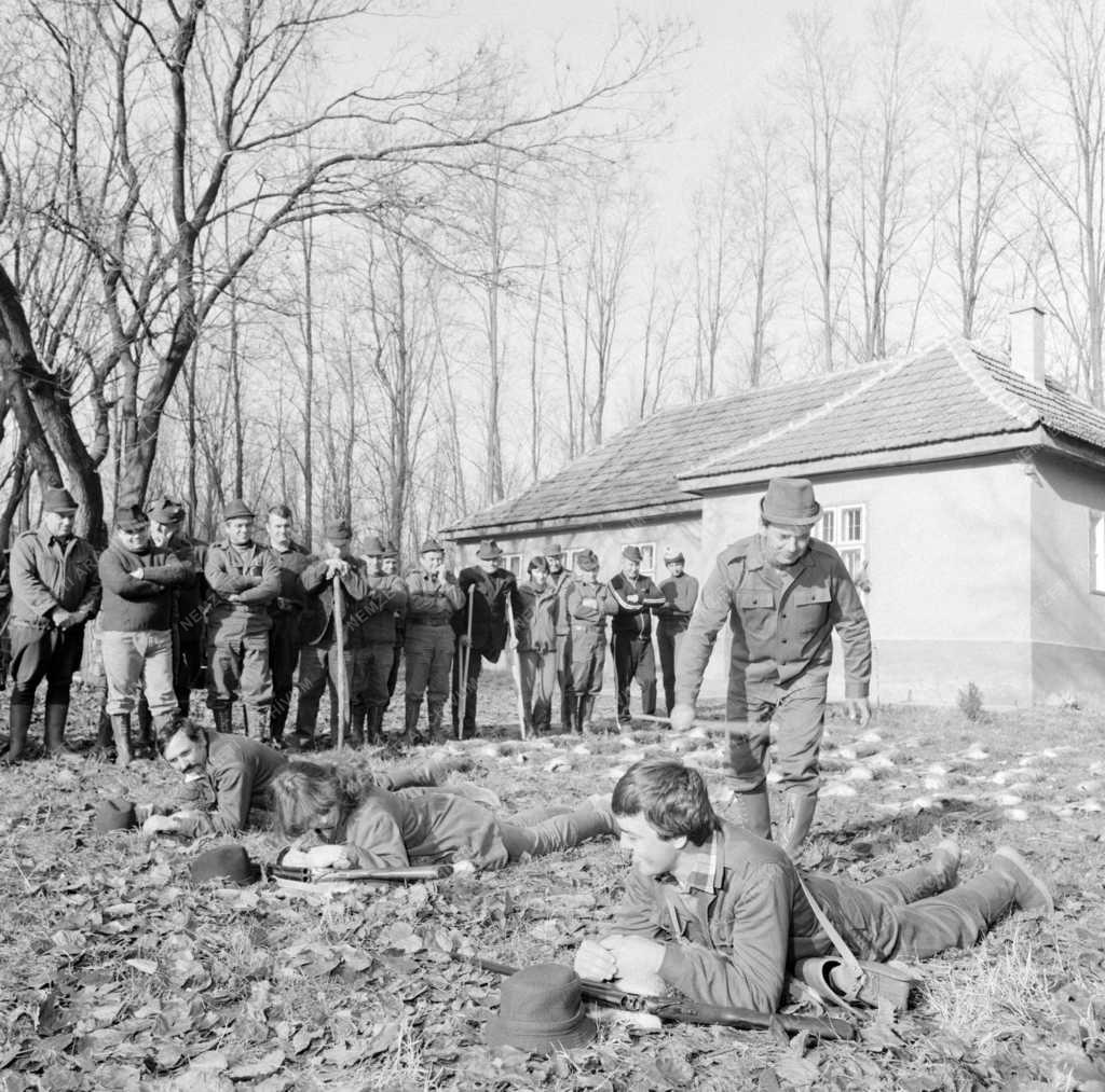 Életkép - Mezőgazdaság - Vadászavatás 