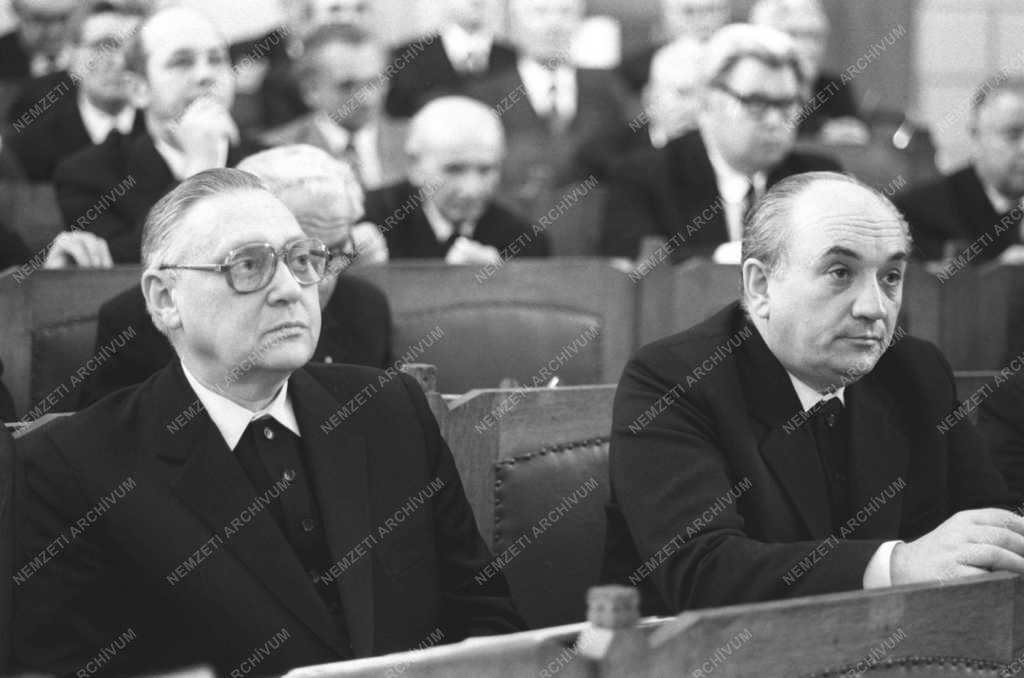 Vallás - Református zsinat