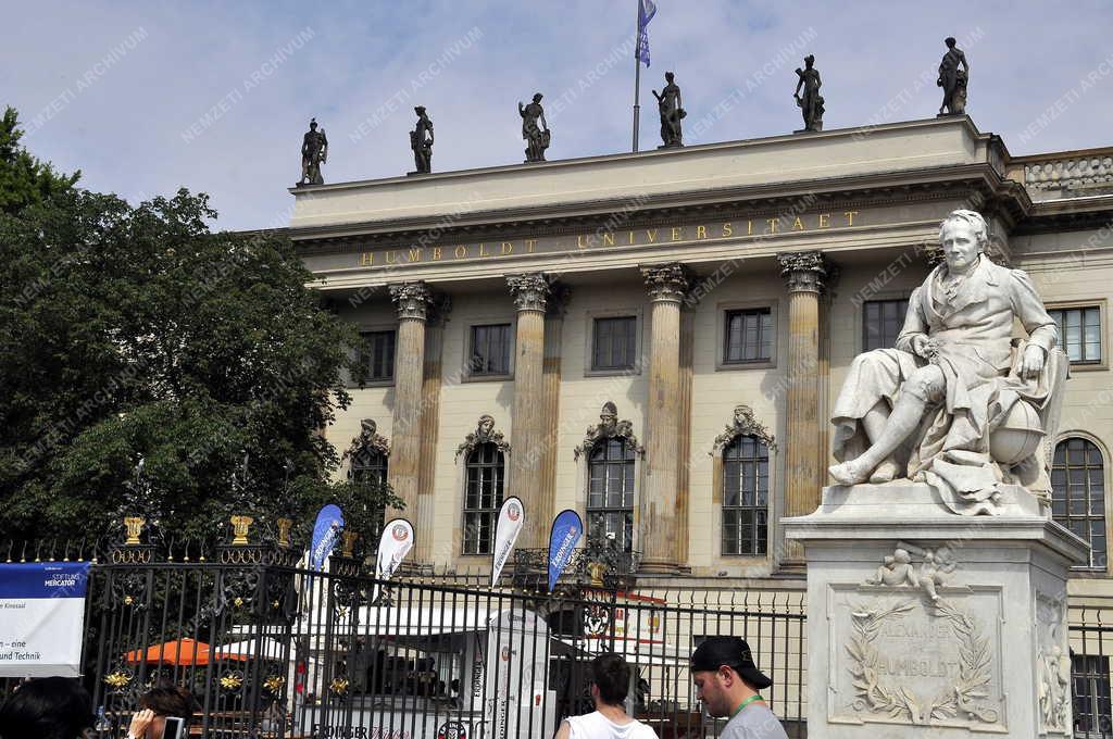 Oktatási létesítmény - Berlin - A Humboldt Egyetem épülete