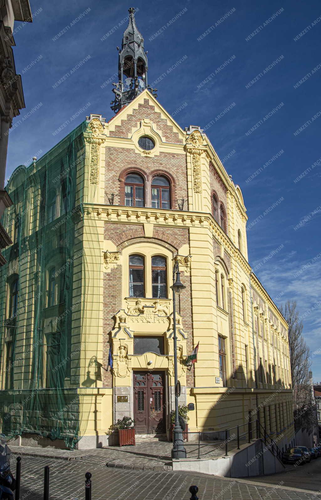 Oktatás - BGSZC Hunfalvy János Két Tanítási Nyelvű Közgazdasági Technikum