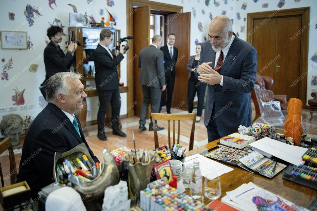 Orbán Viktor Albániában