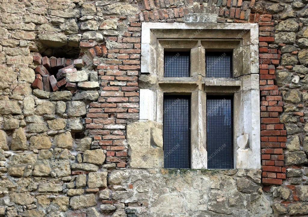 Városkép - Várpalota - A Thury-vár