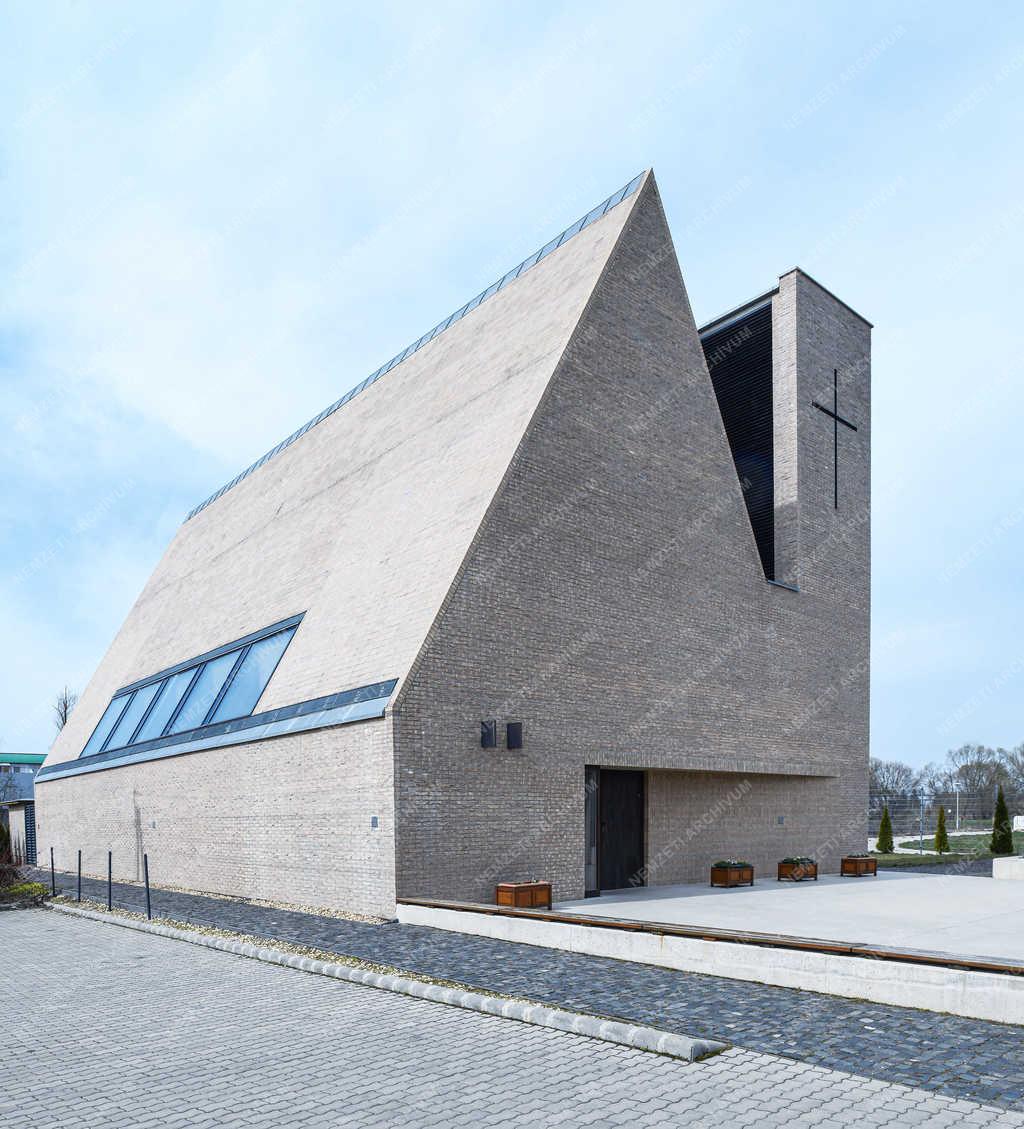 Egyházi épület - Debrecen - Szent György római katolikus templom
