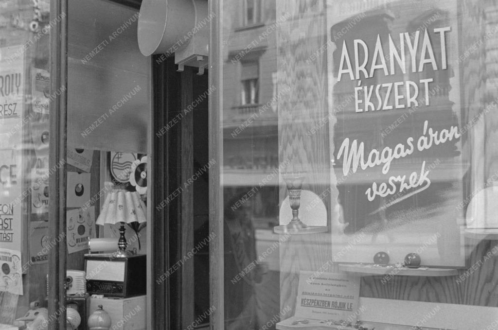 Infláció II.: aranybev. Üzletek