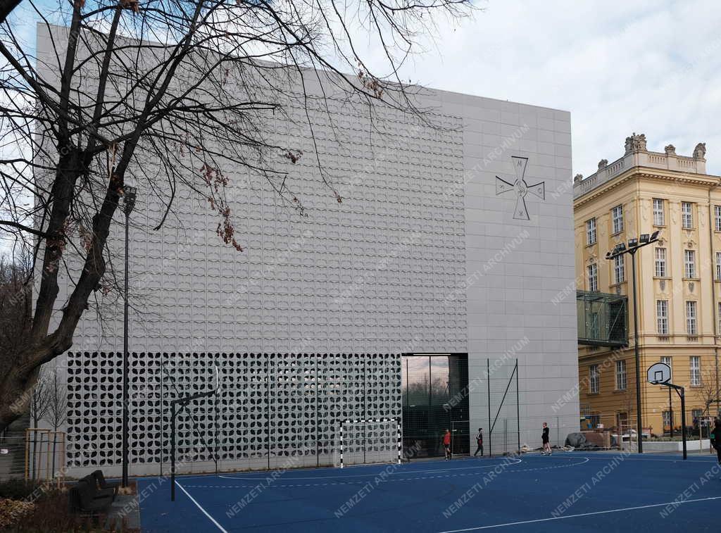 Oktatás - Budapest - Épül a Budai Ciszterci Szent Imre Gimnázium új sportcsarnoka