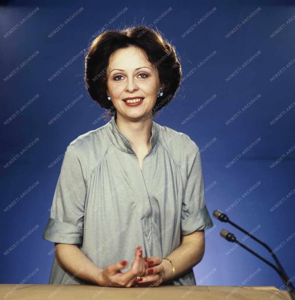 Média - Televízió - Berkes Zsuzsa, a Magyar Televízió bemondója
