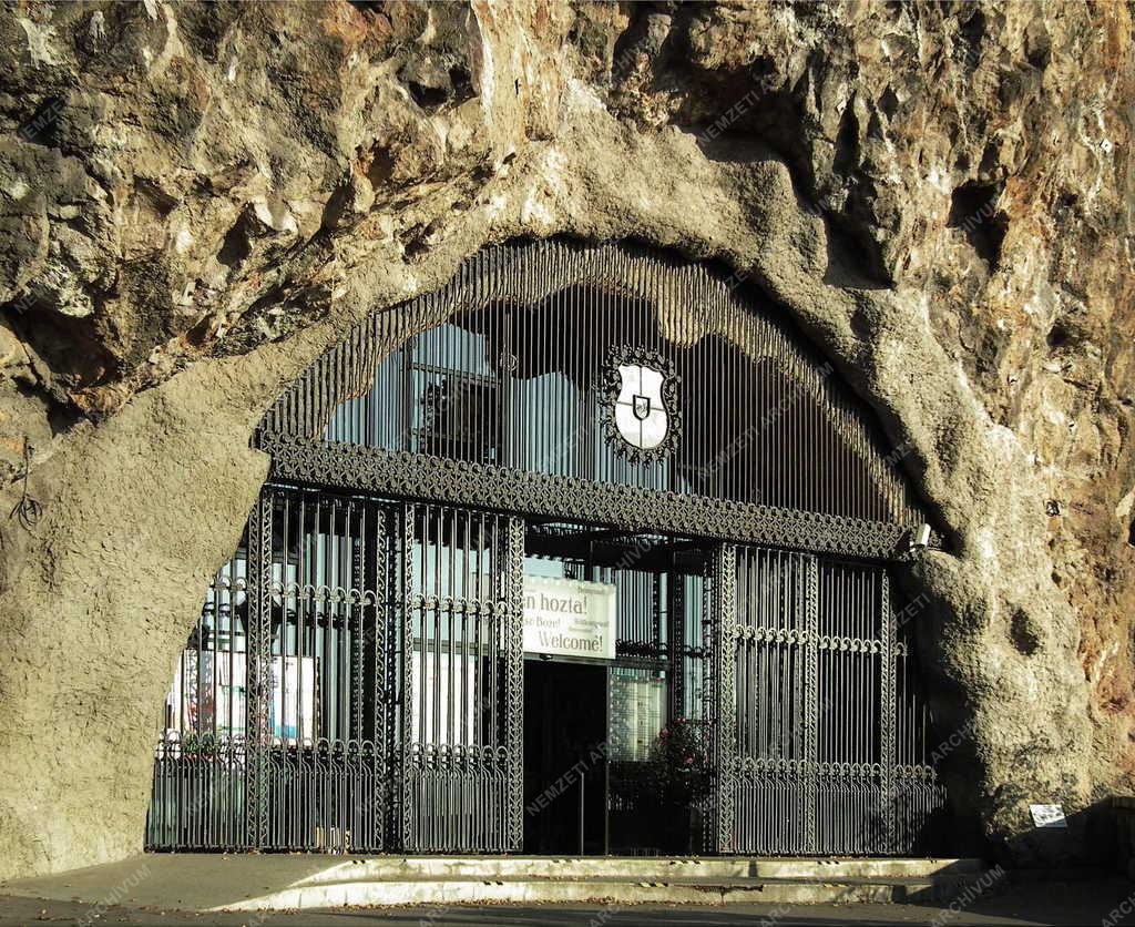 Budapest - Szent Gellért-sziklatemplom