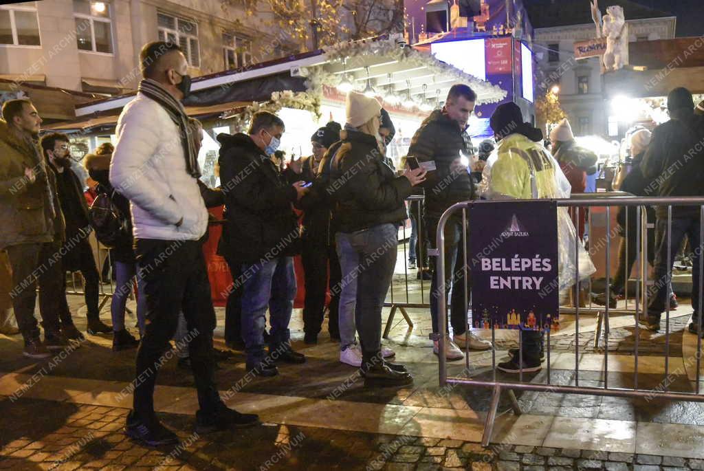 Városkép - Ünnep - Budapest  - Adventi Ünnep a Bazilikánál