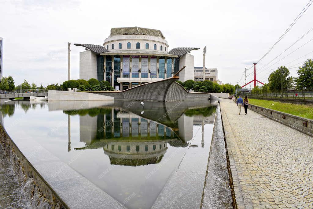 Városkép - Budapest - Nemzeti Színház