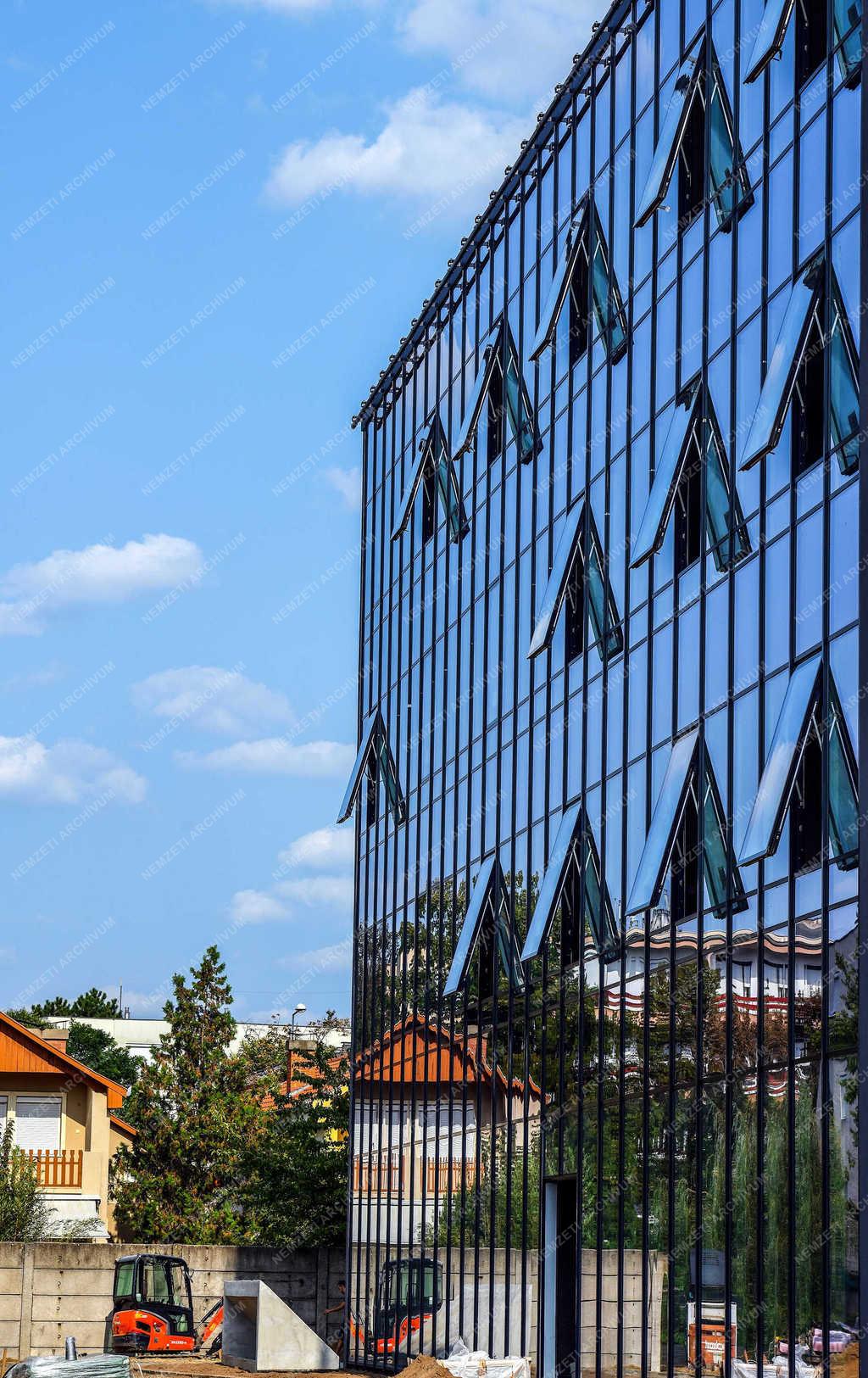 Építészet - Debrecen - Forest Offices 