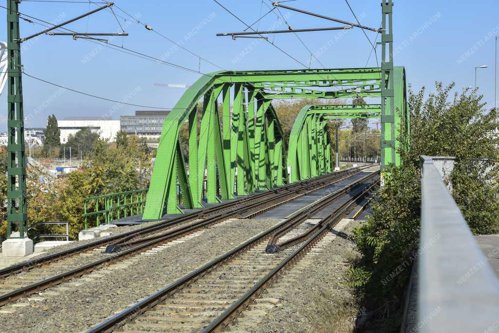 Közlekedés - Budapest - Felújították a Kvassay hídat