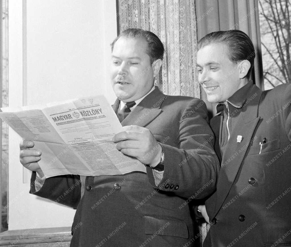 Tanácskozás - A járási tanácsok vezetőinek értekezlete Balatonaligán