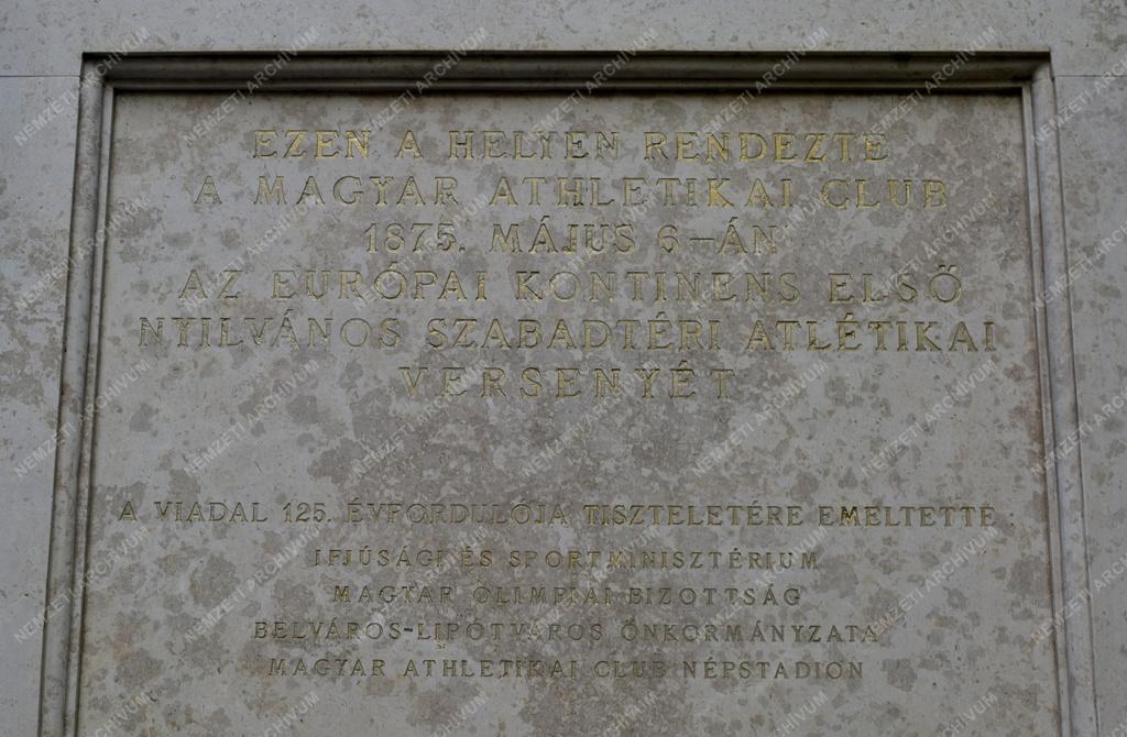 Kultúra - Budapest - Magyar Athletikai Club emlékműve